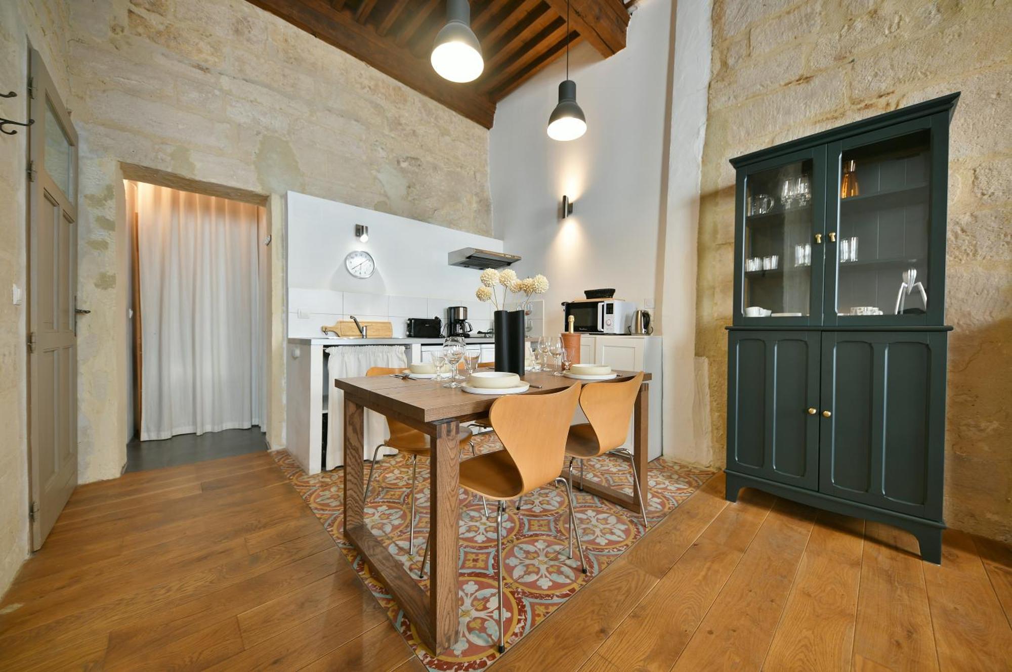 "La Suite" 3 Etoiles Uzès Buitenkant foto